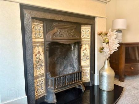 263 Ravenhill Avenue, Belfast, BT6 8LF - Photo 2