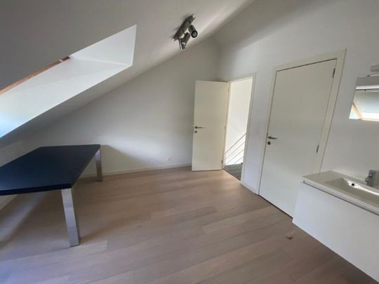 IXELLES : DUPLEX MEUBLE 3 CHAMBRES + TERRASSE + PARKING - Ixelles - Foto 1