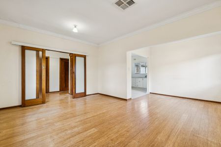 24 Lucknow St , MITCHAM - Photo 4