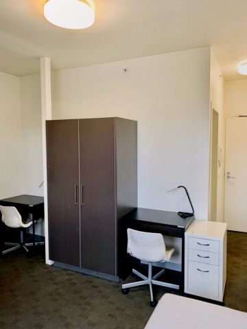 Twin shared room with En-Suite - Photo 5