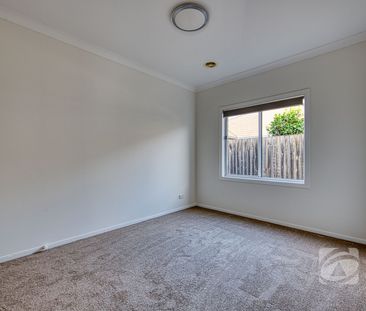 IDEAL FAMILY HOME - Photo 5