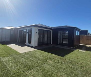 28 Debridge Street - Photo 1