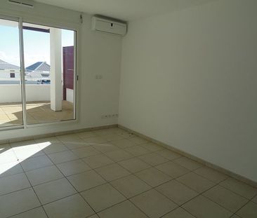 Location Appartement 1 pièce 21m² BOIS DE NEFLES ST DENIS 97490 - Photo 1