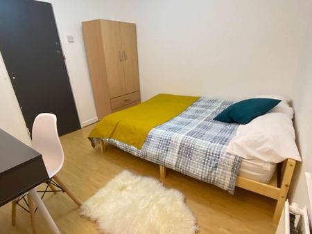 Flat 5 Devitt House, Wades Place - Photo 2