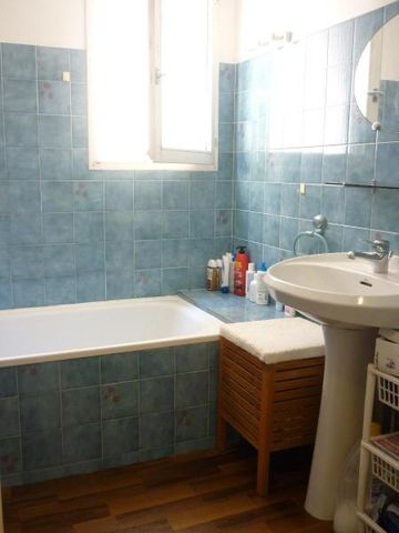 Location Appartement 3 pièces 78m² DRAGUIGNAN 83300 - Photo 5