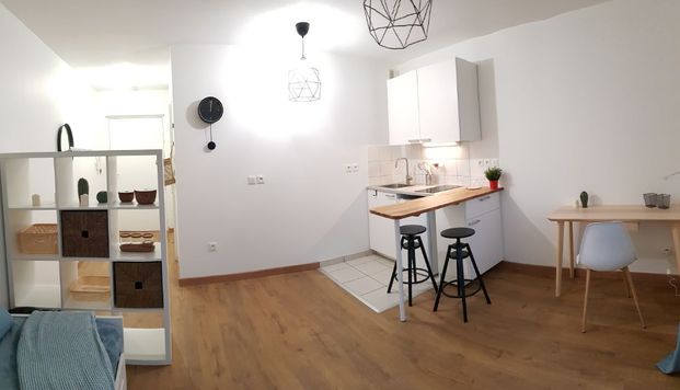 STUDIO MEUBLE TRES BON STANDING, - Photo 1