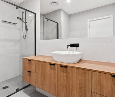 Modern inner city living - Photo 6