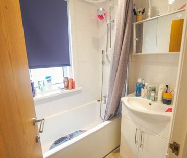 5 Bedroom House To Rent in Charminster - £2,400 pcm Tenancy Info - Photo 6