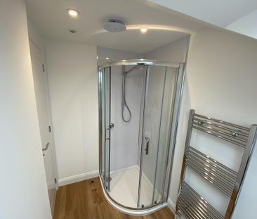 5 bedroom end of terrace house to rent - Photo 4