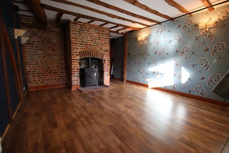2 bedroom cottage to rent - Photo 2