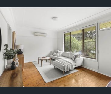 Charming Home. Easy Living - FOUND it. - Photo 1