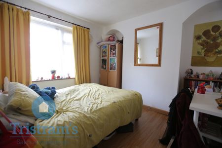 3 bed Mid Terraced House for Rent - Photo 2