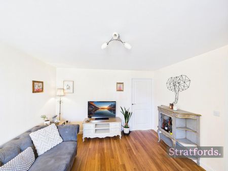 3 bedroom end of terrace house to rent - Photo 2