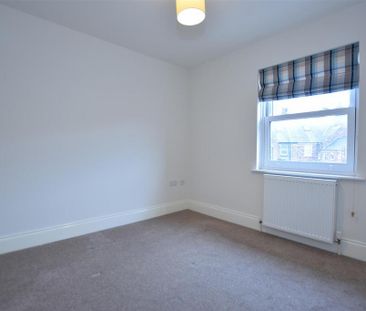 3 bedroom apartment to rent - Photo 3