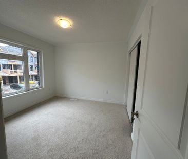 For Lease - 88 Keppel Circle, Brampton, Ontario - Photo 3