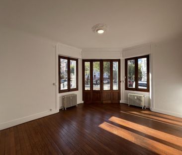 Location Appartement 3 pièces 80m² CHAMBERY 73000 - Photo 5