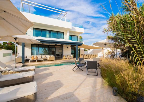 Luxury Villa for rent in Marbella Del Este, Spain