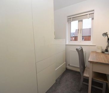 3 bedroom semi-detached house to rent - Photo 5