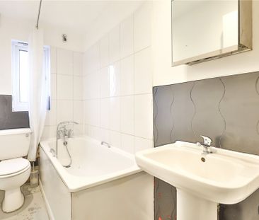 3 Bedroom Flat to Rent - Photo 2