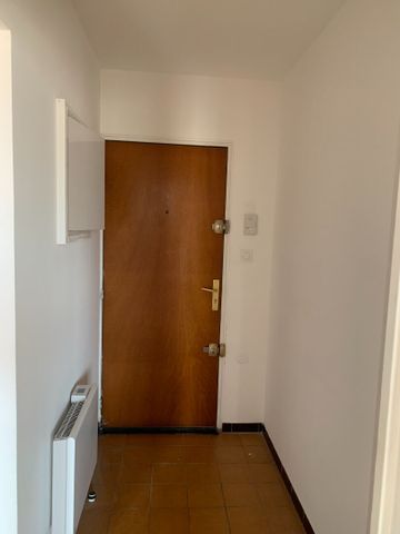 Location Appartement 2 pièces 43m² NIMES 30000 - Photo 3
