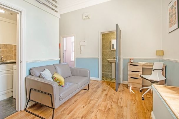 63 BRUDENELL ROAD Leeds - LS6 1HA - Photo 1