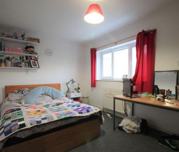 4 bedroom terraced house to rent - Photo 2