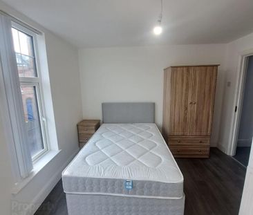 En-Suite Room, Ridgeway Street, BT95FB, Belfast - Photo 2