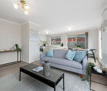 Lovely, Low Maintenance Living - Photo 5