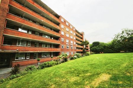 Brae Court, Kingston Hill, KT2 - Photo 4