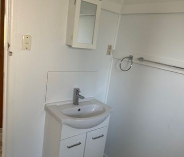 Great Position - month lease - Photo 3