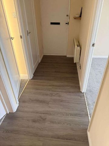 Ware, SG12 - Photo 2