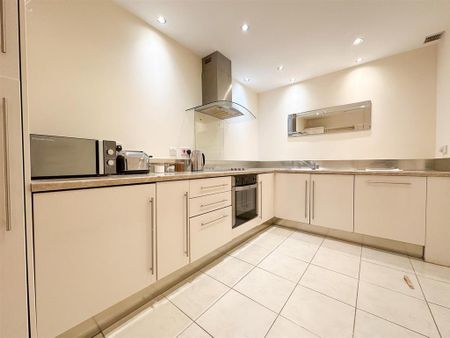 2 bedroom apartment to rent - Photo 4