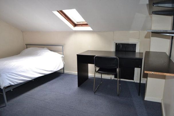 5 bedroom house to rent - Photo 1