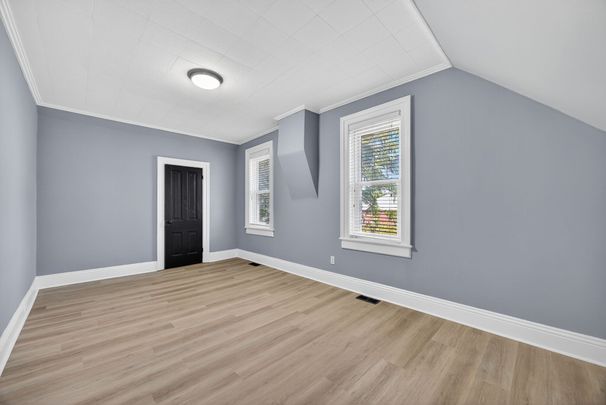 For Lease - 76 Queen Street, New Tecumseth, Ontario - Photo 1