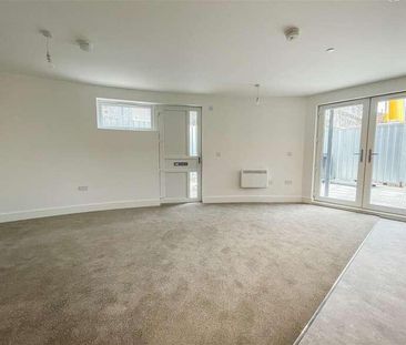 Martin Court, Hastings - Photo 1