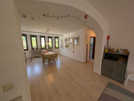 Großzügige 3,5-Zimmer-Wohnung mit 2 Balkonen perfekt gelegen in Böblingen - Photo 5