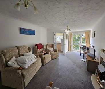 1 bedroom flat to rent - Photo 2
