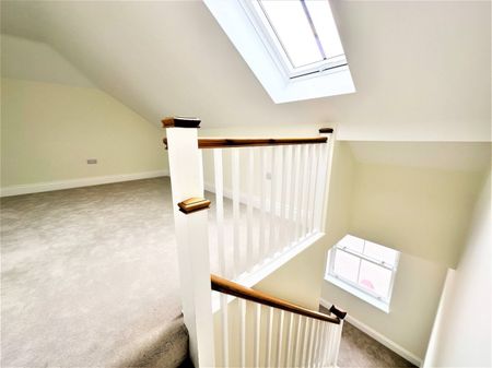 A 3 Bedroom Semi-Detached House Instruction to Let in Hailsham - Photo 5