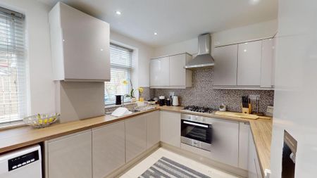 3 bedroom end of terrace house to rent - Photo 5