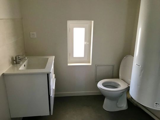 Location Appartement 3 pièces 63m² PERTUIS 84120 - Photo 1