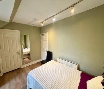 Room in a Shared House, Chiswick High Road, W4 - Photo 6