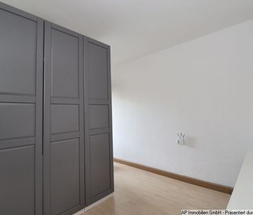 NEUSTADT - Der Klassiker: 2 Zimmer, Küche, Bad, Balkon - Photo 3