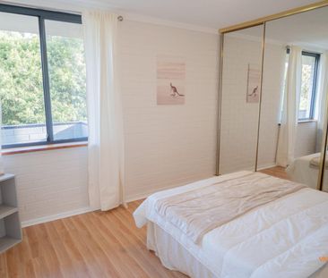 Freshly renovated, Gas & Water Included in Rent! - Photo 4