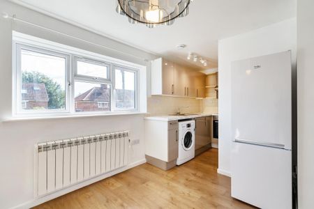 2 bedroom flat to rent - Photo 4