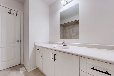 For Lease - 56 Cupples Farm Lane, East Gwillimbury, Ontario - Photo 5