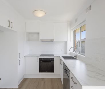 Beautifully updated, perfectly positioned - Photo 5