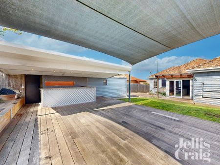 24 Laluma Street, Essendon - Photo 5