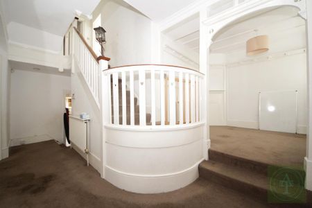 5 bedroom semi-detached house to rent - Photo 5
