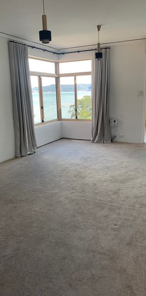 East Gosford - Photo 1