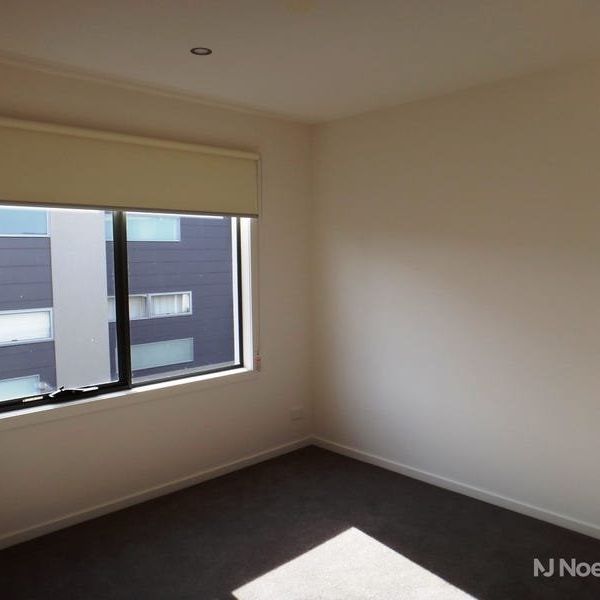 16/9-11 Browns Avenue, RINGWOOD - Photo 1